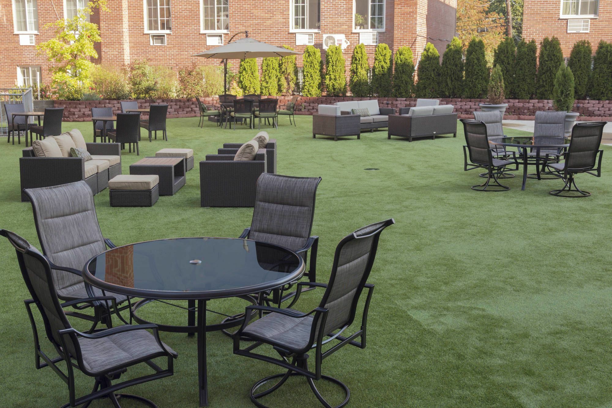 Courtyard By Marriott New York Queens/Fresh Meadows Exterior foto